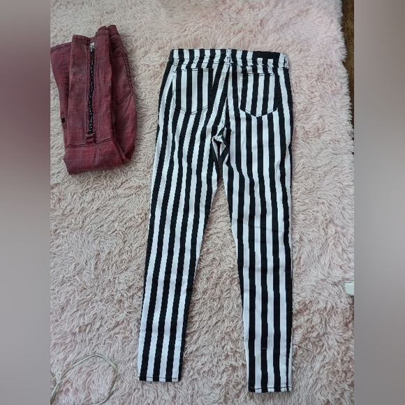 Y2k hot topic blackheart Beetlejuice striped hi-waist skinny jeans w zippers! - Picture 3 of 9